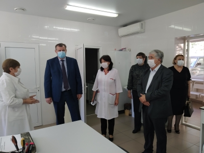 Министр здравоохранения посетил больницы Сухума и Гулрыпшского района