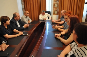 Первостепенно эпидемиологическое благополучие. В Министерстве здравоохранения Абхазии состоялось рабочее совещание с представителями Роспотребнадзора.